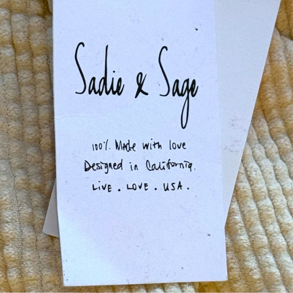 Sadie & Sage Cream Textured Shorts NWT Size M California Boutique - Picture 7 of 8